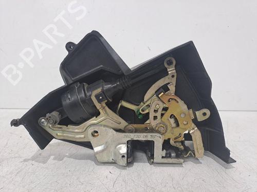 Rear right lock MERCEDES-BENZ E-CLASS (W210) E 220 CDI (210.006) | BP23984332C99