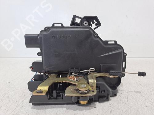 Używane Zamek drzwi tylnych lewych VW GOLF IV (1J1) 1.4 16V (75 hp) 26139778