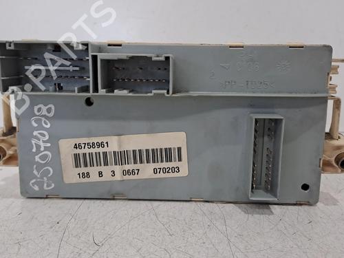Used Fuse box Fuse box FIAT PUNTO (188_) 1.2 60 (188.030, .050, .130, .150, .230, .250) (60 hp) 27983856 27983856