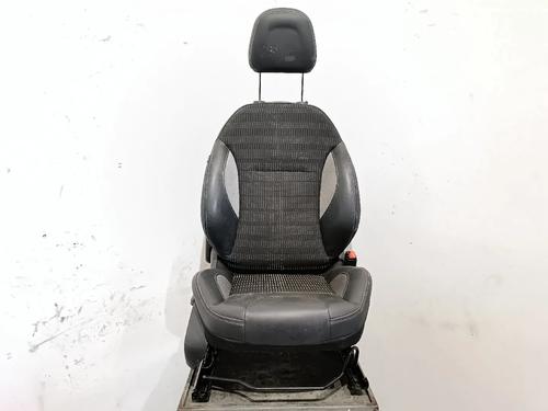 Stol høyre foran PEUGEOT 2008 I (CU_) 1.2 THP 110 / PureTech 110 (110 hp) 28680069