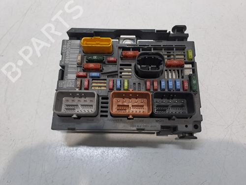 Used Fuse box PEUGEOT 5008 (0U_, 0E_) 1.6 HDi (112 hp) 29737424