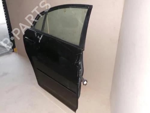 Puerta trasera derecha MAZDA 6 Hatchback (GG)  | BP584C5