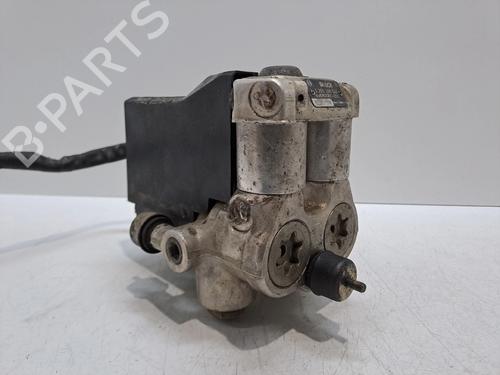 Used ABS pump MERCEDES-BENZ 190 (W201) 190 D (201.122) (72 hp) 30775136