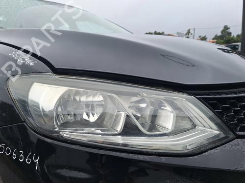 Used Right headlight NISSAN PULSAR Hatchback (C13) 1.2 DIG-T (115 hp) 30788876