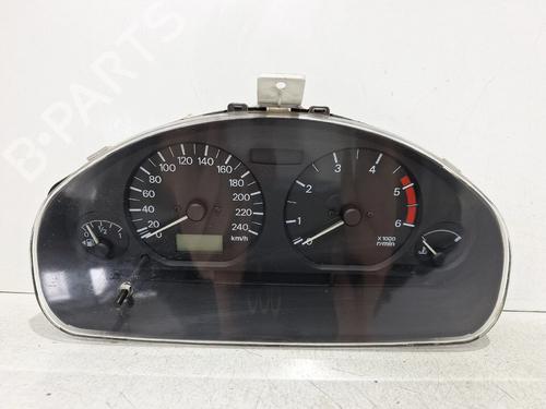 Used Instrument cluster MITSUBISHI CARISMA (DA_) 1.9 TD (DA4A) (90 hp) 30805394