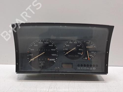 Used Instrument cluster VW POLO II (86C, 80) 1.3 (76 hp) 30850739
