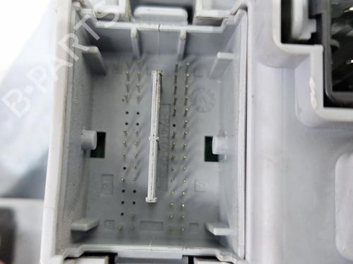 Fuse box OPEL COMBO Box Body/MPV (X12) 1.3 CDTI (B05) | BP30877303E1