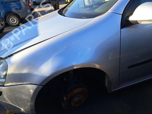 Aleta delantera izquierda VW GOLF V (1K1) 1.4 FSI (90 hp) 31279662