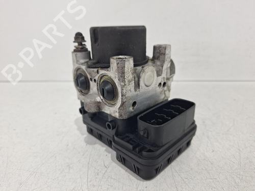 Used ABS pump TOYOTA RAV 4 II (_A2_) [2000-2005]  31357429