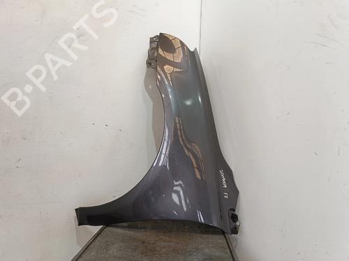 Guarda-lamas esquerdo Guarda-lamas esquerdo TOYOTA AVENSIS Estate (_T25_) 2.0 D-4D (ADT250_, ADT250R) (126 hp) 31357435 31357435