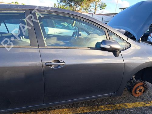 right-front-door-toyota-auris-_e15_-2006-2007-2008-2009-2010-2011-2012-2013-31629509 main image