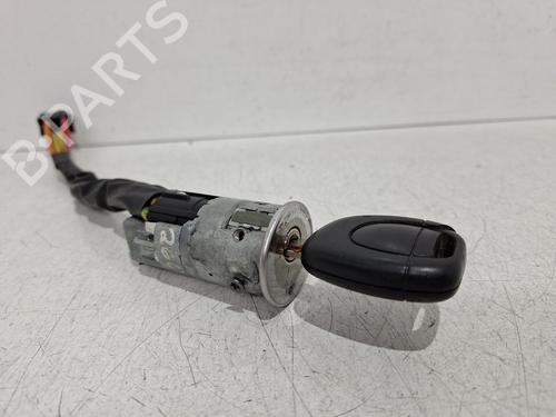 Used Ignition barrel RENAULT CLIO II Hatchback Van (SB0/1/2_) 1.5 dCi (SB07) (65 hp) 31842486