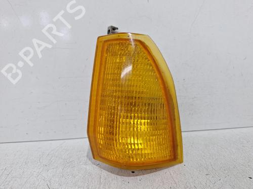 Clignotant avant gauche VW PASSAT B2 (32B) 1.6 (75 hp) 32084085