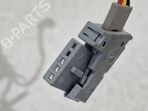 Steering column stalk PEUGEOT 407 (6D_) 2.0 HDi 135 (6DRHRH, 6DRHRE, 6DRHRG, 6DRHRJ) | BP32125752I23