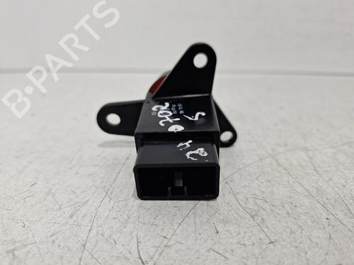 Warning switch HYUNDAI COUPE I (RD) 1.6 i 16V | BP32135799I22