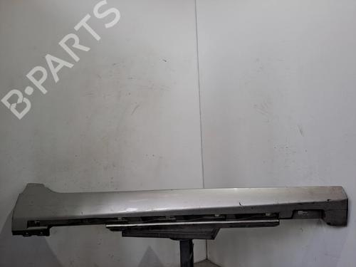 Used Right sideskirt VOLVO V40 Hatchback (525) D2 (120 hp) 32142604