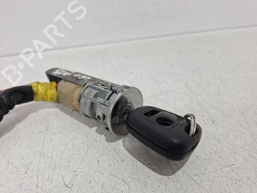 Used Ignition barrel Ignition barrel OPEL CORSA A Hatchback (S83) 1.2 (F08, M08, F68, M68) (45 hp) 32173693 32173693