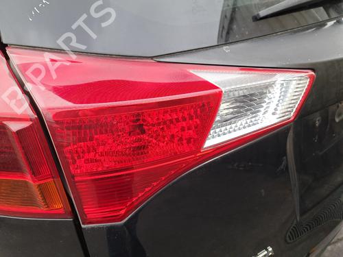 Farolim esquerdo da mala TOYOTA RAV 4 IV (_A4_) 2.0 D (ALA40_, ALA40R) (124 hp) 32301965