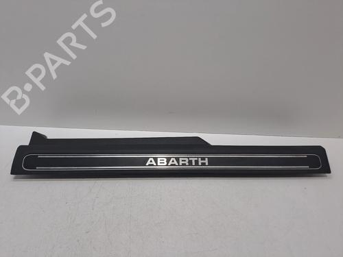 outra-abarth-punto-2012-32530443 main image