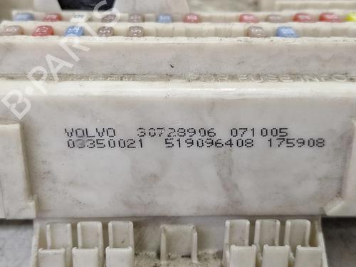 Fuse box VOLVO V50 (545) 1.6 D | BP32656135E1 - Image 7