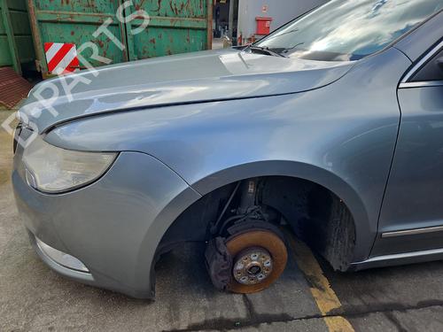 Forskærm venstre SKODA SUPERB II Estate (3T5) 1.9 TDI (105 hp) 32990349