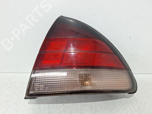Used Right taillight Right taillight TOYOTA COROLLA (_E10_) 1.3 XLI 16V (EE101) (88 hp) 33163440 33163440
