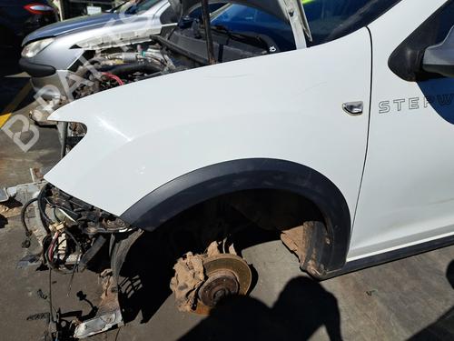 left-front-fenders-dacia-sandero-ii-2012-33174478 main image