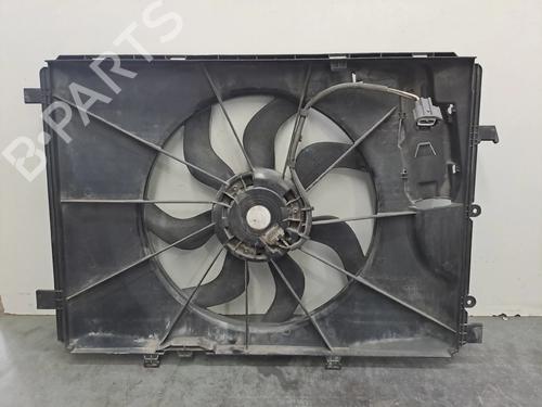 Used Radiator fan Radiator fan 33244939 33244939