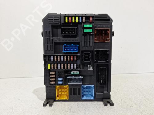 Used Fuse box Fuse box CITROËN C3 AIRCROSS II (2R_, 2C_) 1.2 PureTech 82 (2RHMRC, 2RHMZB) (82 hp) 33706863 33706863