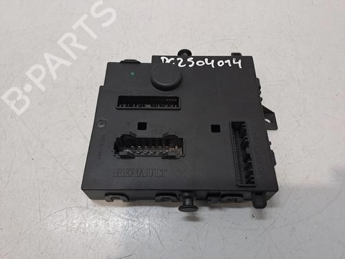 fuse-box-renault-twingo-ii-cn0_-2007-33706883 main image