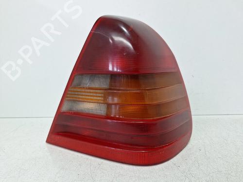 Used Right taillight Right taillight MERCEDES-BENZ C-CLASS (W202) C 200 D (202.120) (75 hp) 33717333 33717333