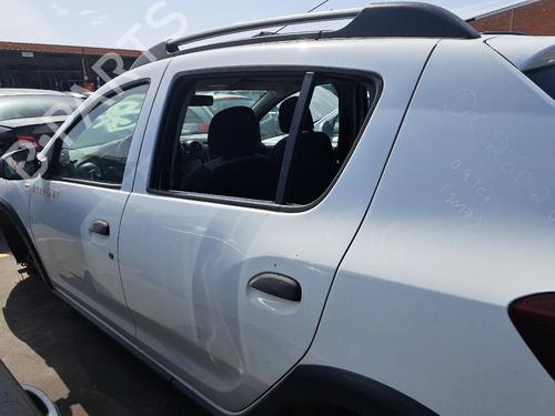Used Left rear door Left rear door DACIA SANDERO II TCe 90 LPG (B8M1) (90 hp) 33859680 33859680