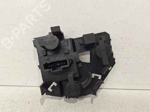 lamp-holder-peugeot-206-2l_-2m_-2009-2010-2011-2012-2013-34518731 main image