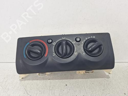 climate-control-renault-clio-ii-hatchback-van-sb012_-1998-34604962 main image