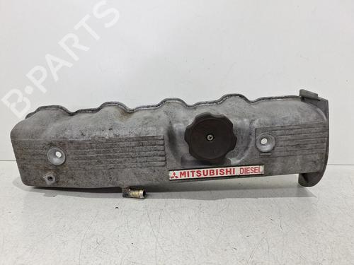 Used Valve cover Valve cover MITSUBISHI PAJERO II (V3_W, V2_W, V4_W, V5_W) 2.5 TD 4WD (V24W) (99 hp) 34707333 34707333