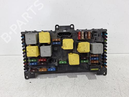 Used Fuse box Fuse box MERCEDES-BENZ VITO / MIXTO Van (W639) 113 CDI (639.601, 639.603, 639.605) (136 hp) 35786409 35786409