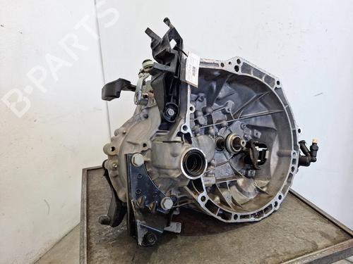 Used Gearbox Gearbox CITROËN C3 III (SX) 1.2 PureTech 82 (83 hp) 33819173 33819173