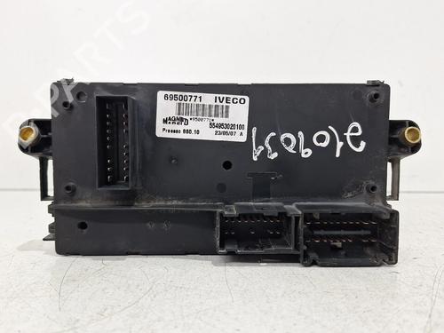 Scatola fusibili Scatola fusibili IVECO DAILY IV Platform/Chassis 35C15 (146 hp) 36540619 36540619