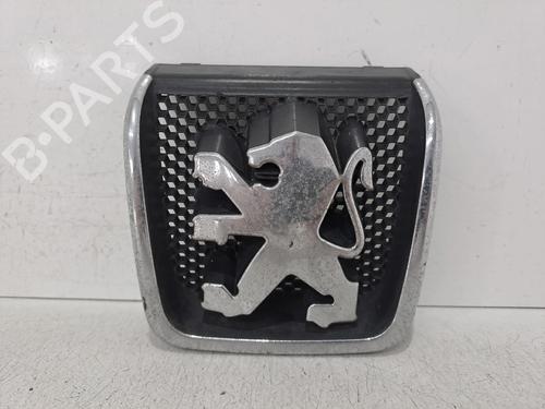 Used Grille Grille 36839404 36839404
