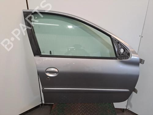 Used Right front door Right front door 25403304 25403304