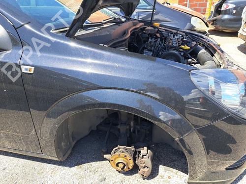 right-front-fenders-opel-astra-h-gtc-a04-2005-2006-2007-2008-2009-2010-38067479 main image