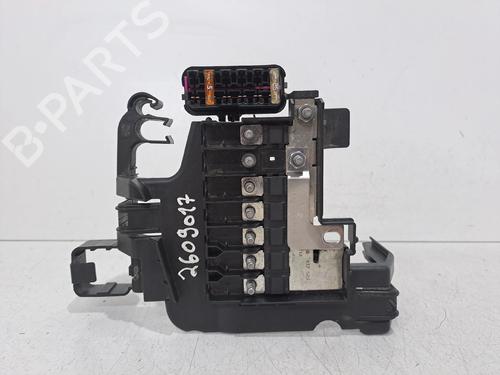 Used Fuse box Fuse box 39539173 39539173
