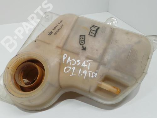 Używane Zbiornik wyrównawczy VW PASSAT B5 (3B2) [1996-2001]  7210536