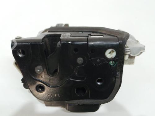 Fechadura frente direita AUDI A4 B7 Avant (8ED) 2.0 TDI 16V (140 hp) 7111580