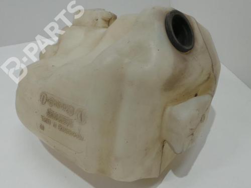 Windscreen washer tank RENAULT MEGANE II (BM0/1_, CM0/1_) 1.5 dCi (BM0F, BM0T, BM2B, CM0F, CM0T) 8200104705