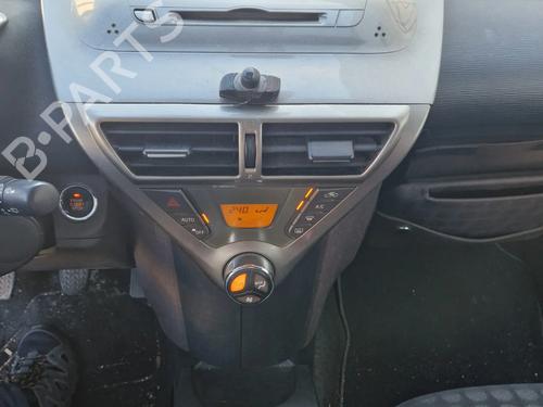 Radio TOYOTA IQ (_J1_) 1.4 D-4D (NUJ10_, NUJ10R) | BP31249895E6