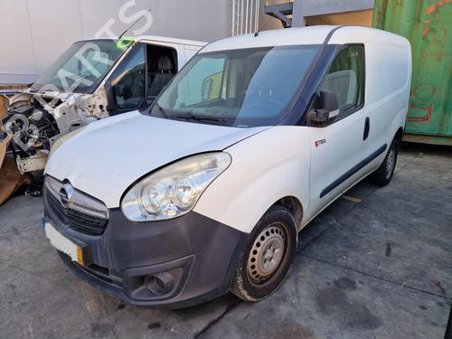 Fuse box OPEL COMBO Box Body/MPV (X12) 1.3 CDTI (B05) | BP30877303E1 