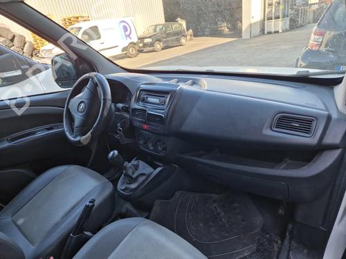 Fuse box OPEL COMBO Box Body/MPV (X12) 1.3 CDTI (B05) | BP30877303E1 