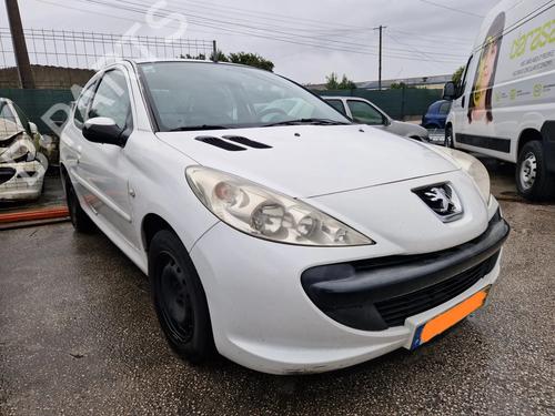 Left headlight PEUGEOT 206+ (2L_, 2M_) 1.4 HDi eco 70 | BP31722680C28 