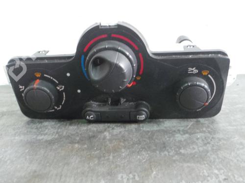 Climate control RENAULT CLIO III (BR0/1, CR0/1) 1.5 dCi 69597003 030967W